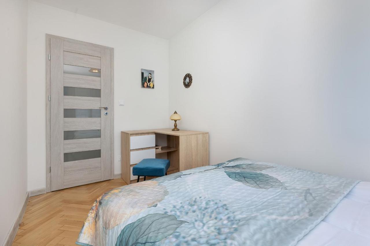 Cozy And Comfortable Wola Apartment By Noclegi Renters Warszawa Zewnętrze zdjęcie